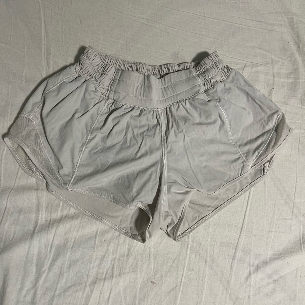 White lululemon hotty hots